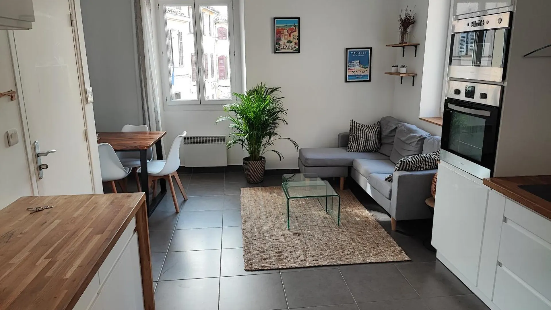 Joli Appartement Dans Un Village Provencal A 5 Mn De Marseille Allauch